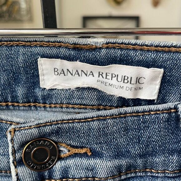 Banana Republic Straight Leg Jeans Lightly Distressed 30 Long - Picture 3 of 7